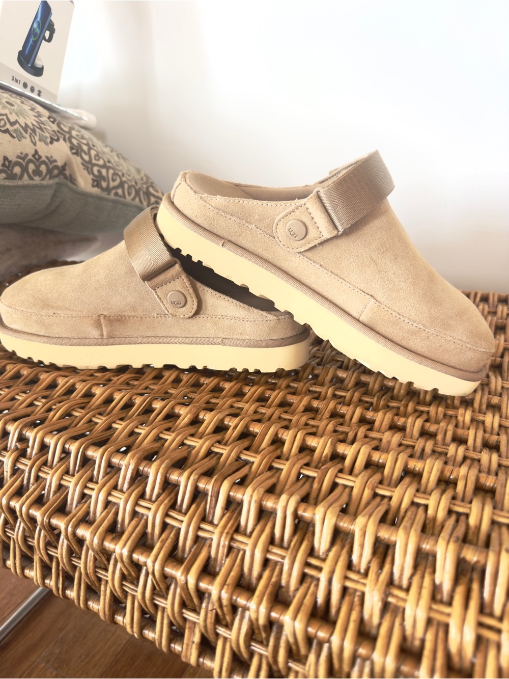 UGG Goldencoast Clog II in Sandstone - Picture 4 of 7